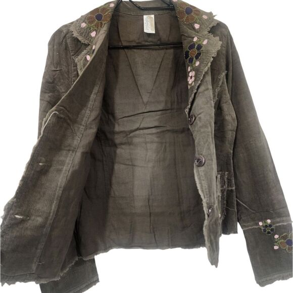 Sandrea Corduroy Embroidered Floral Jacket - Picture 5 of 11